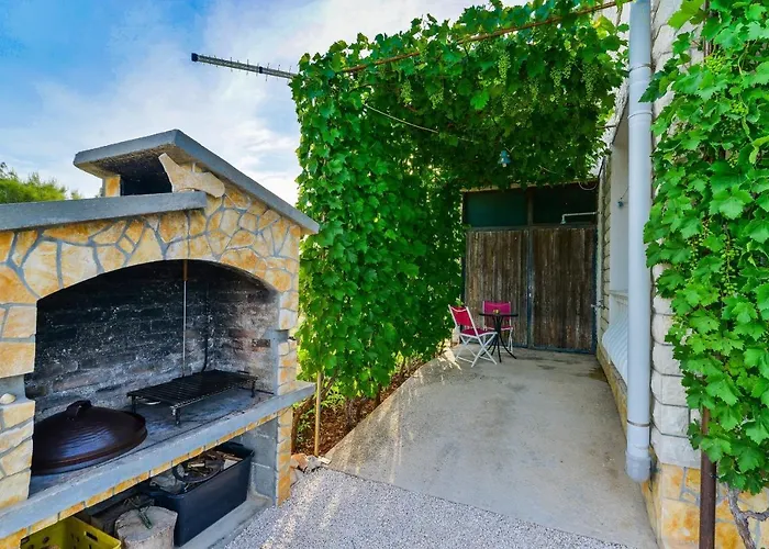 With Parking Space - Torovi - - Pedinka, - 18577 * Vir