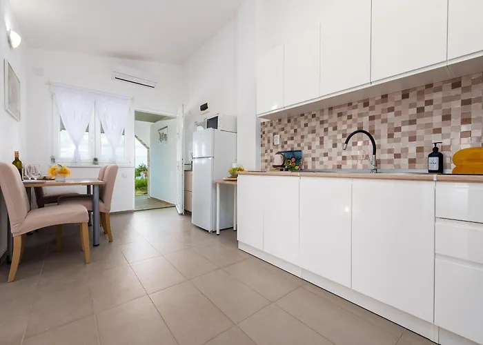 With Parking Space - Torovi - - Pedinka, - 18577 Apartman