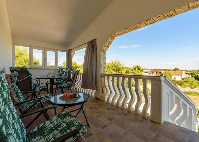 With Parking Space - Torovi - - Pedinka, - 18577 Apartment *